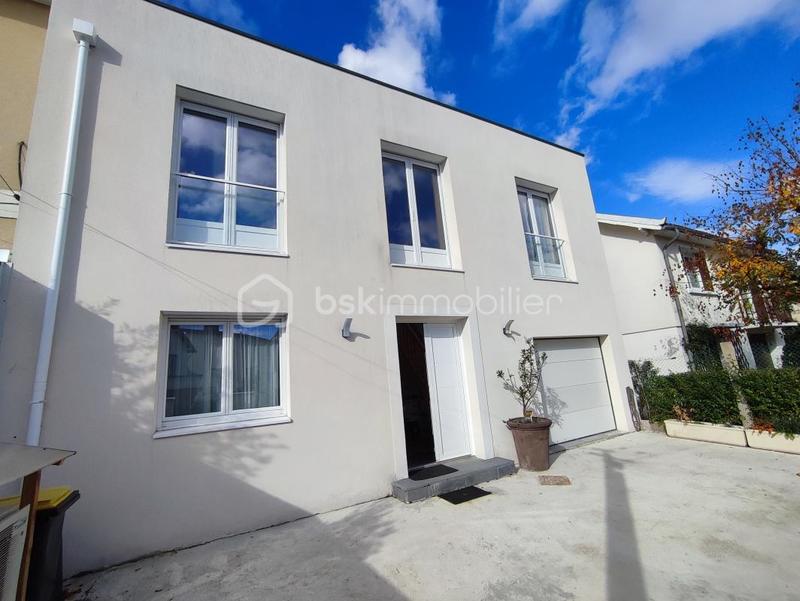 Pavillon - 164 m² - 6 pièces