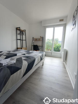 Chambre - 9 m² - 1 pièce