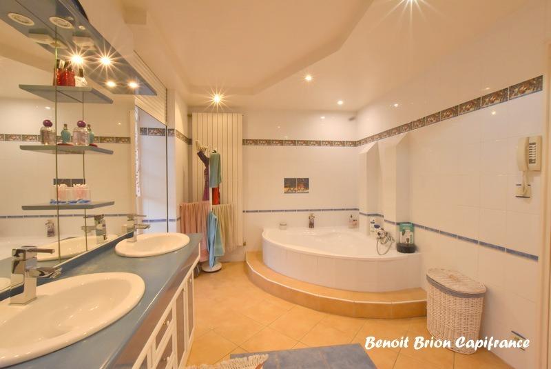 Maison - 190 m² - 6 pièces