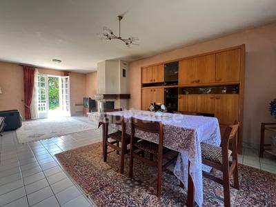 Maison - 135 m² - 7 pièces