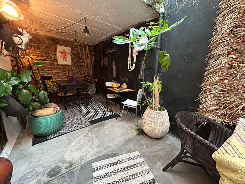 Maison - 181 m² - 7 pièces