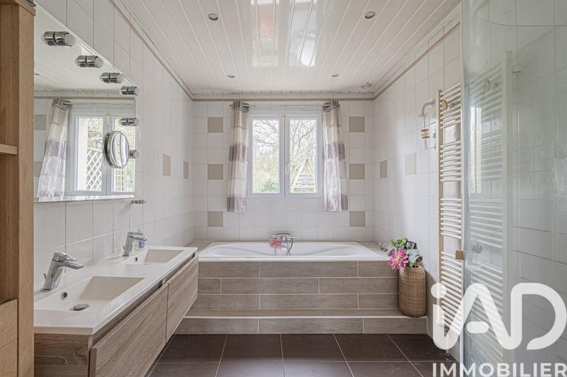 Maison - 174 m² - 7 pièces