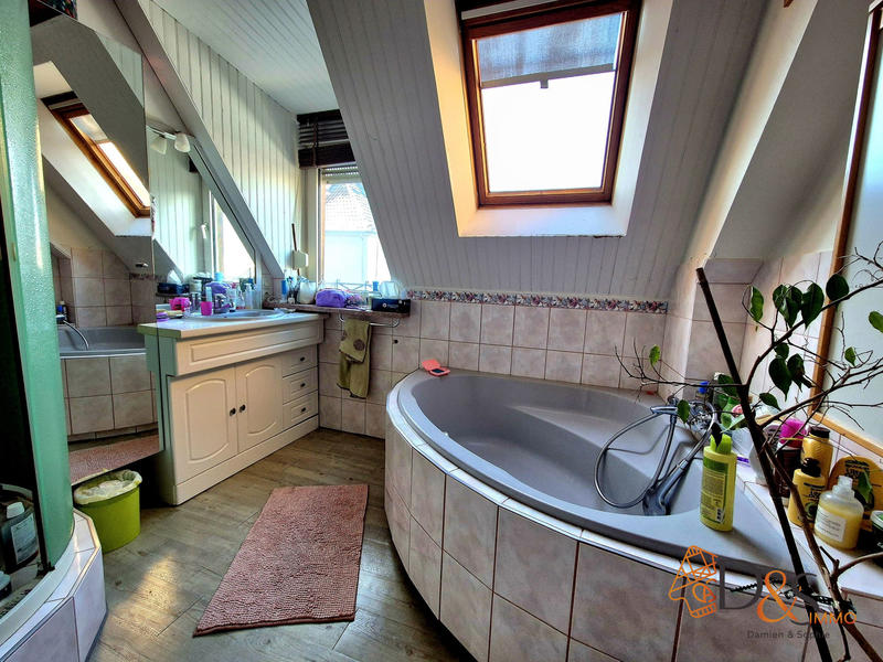 Maison - 105 m² - 6 pièces