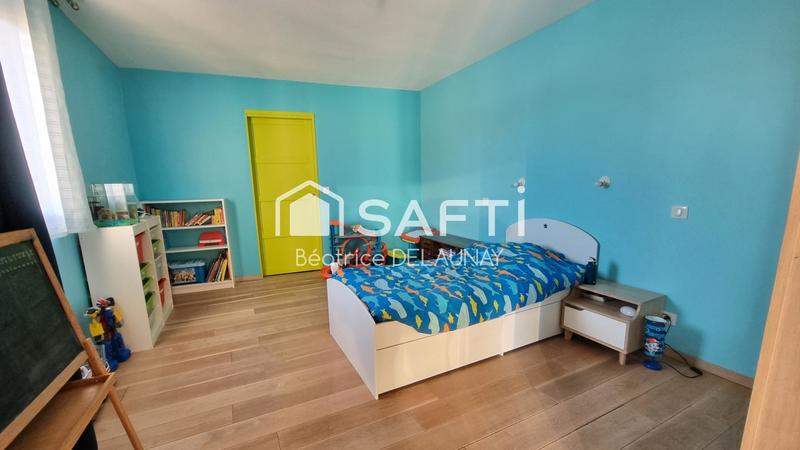 Maison - 230 m² - 6 pièces