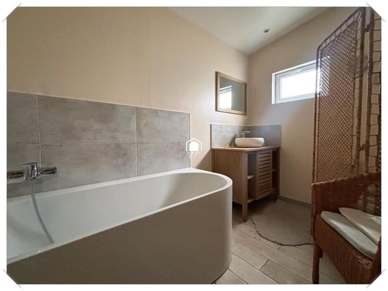 Maison - 105 m² - 4 pièces