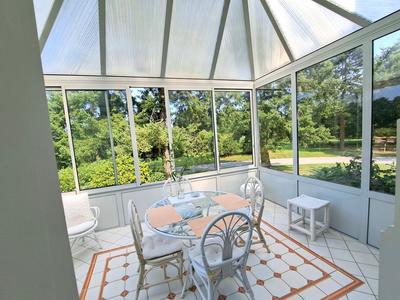 Propriété - 250 m² - 8 pièces