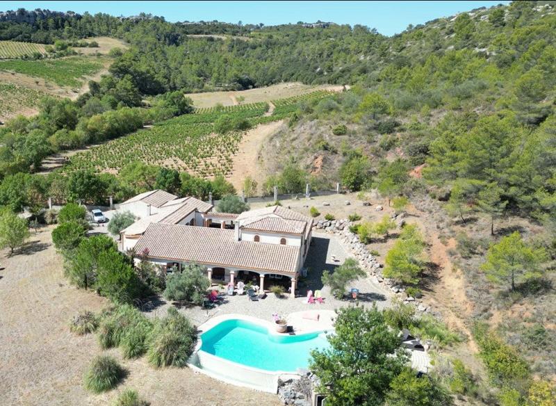 Maison - 225 m² - 7 pièces