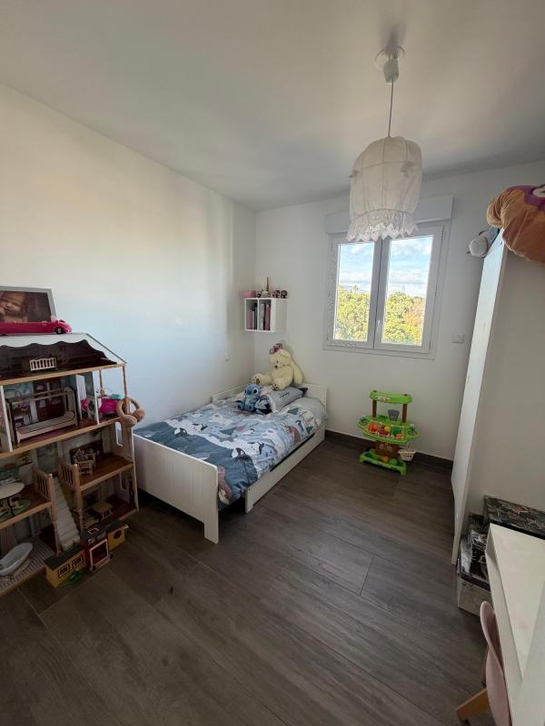 Appartement - 80 m² - 4 pièces