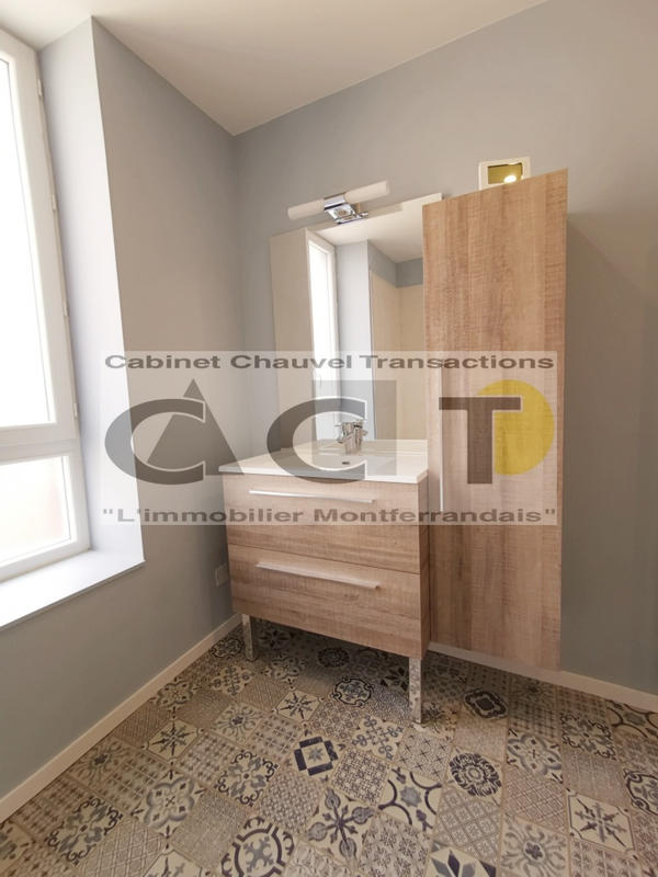 Appartement - 99 m² - 4 pièces