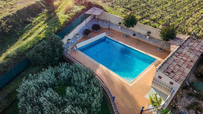 Maison - 183 m² - 6 pièces