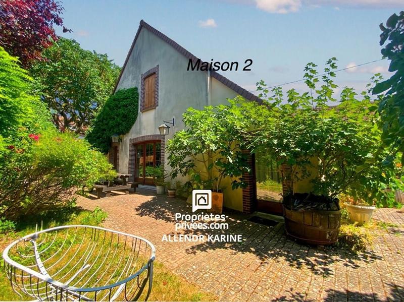 Maison - 220 m² - 11 pièces