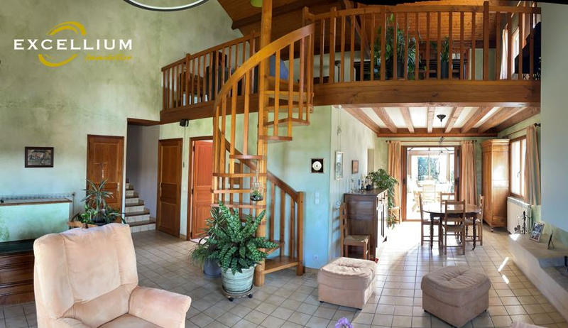 Maison - 160 m² - 6 pièces