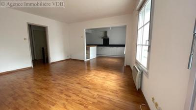 Appartement - 99 m² - 4 pièces