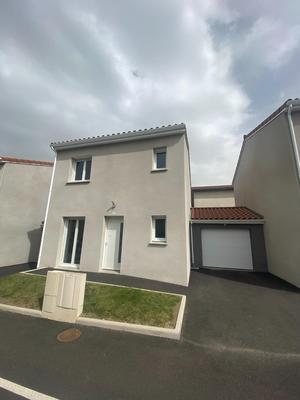 Maison - 85 m² - 4 pièces