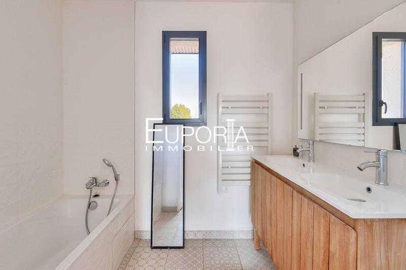 Villa - 160 m² - 6 pièces