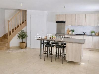 Maison de bourg - 86 m² - 4 pièces