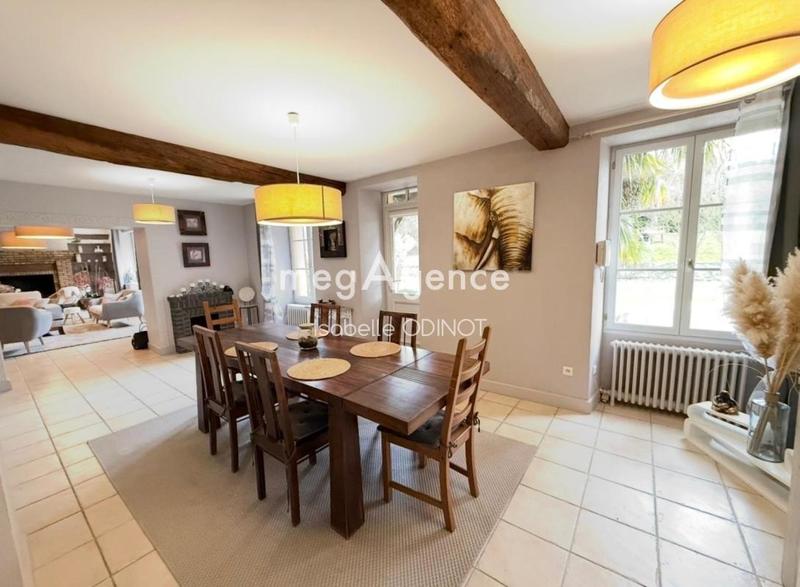 Maison ancienne - 227 m² - 7 pièces