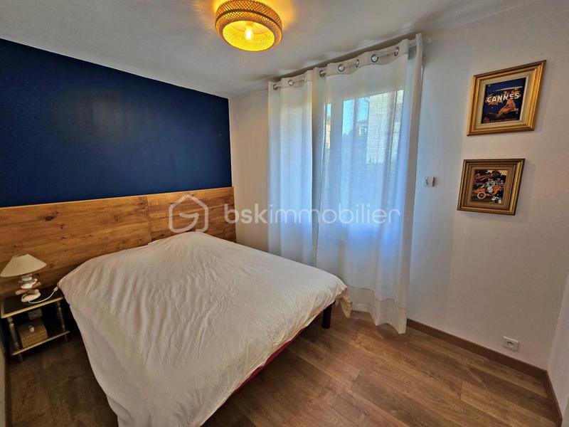 Maison traditionnelle - 202 m² - 7 pièces