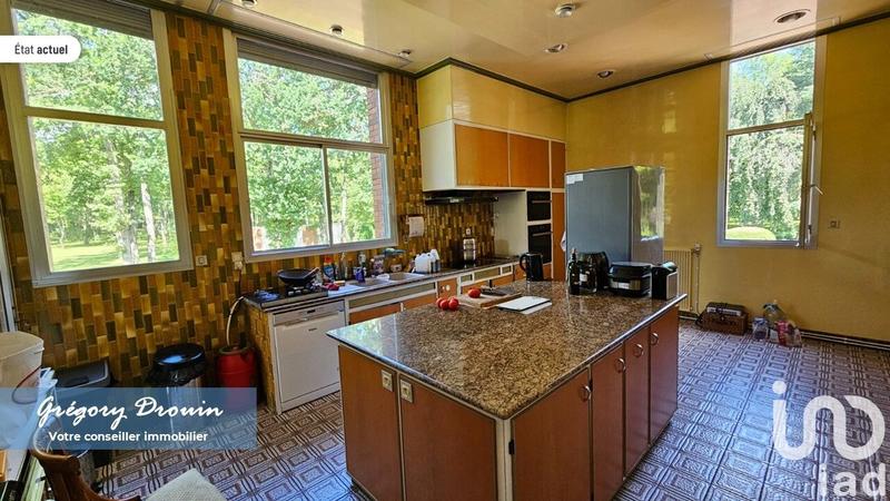 Maison - 668 m² - 10 pièces