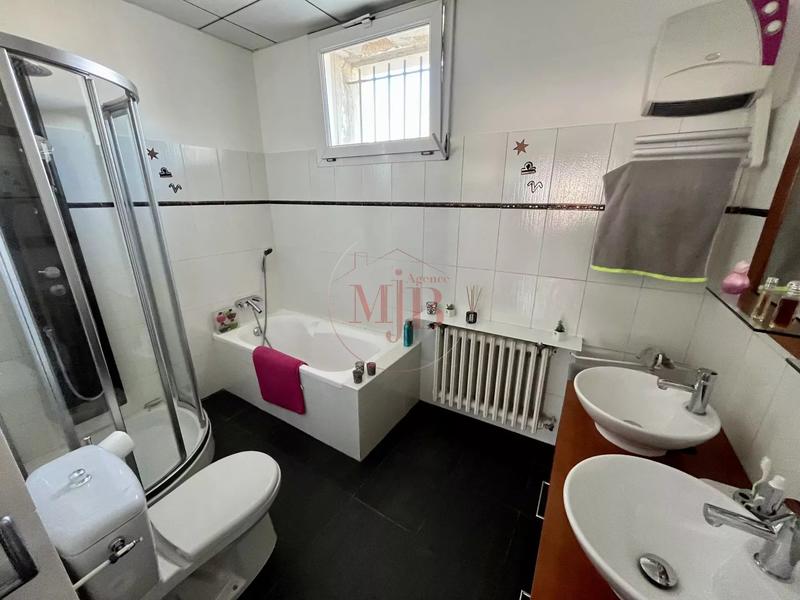 Maison de ville - 177 m² - 6 pièces