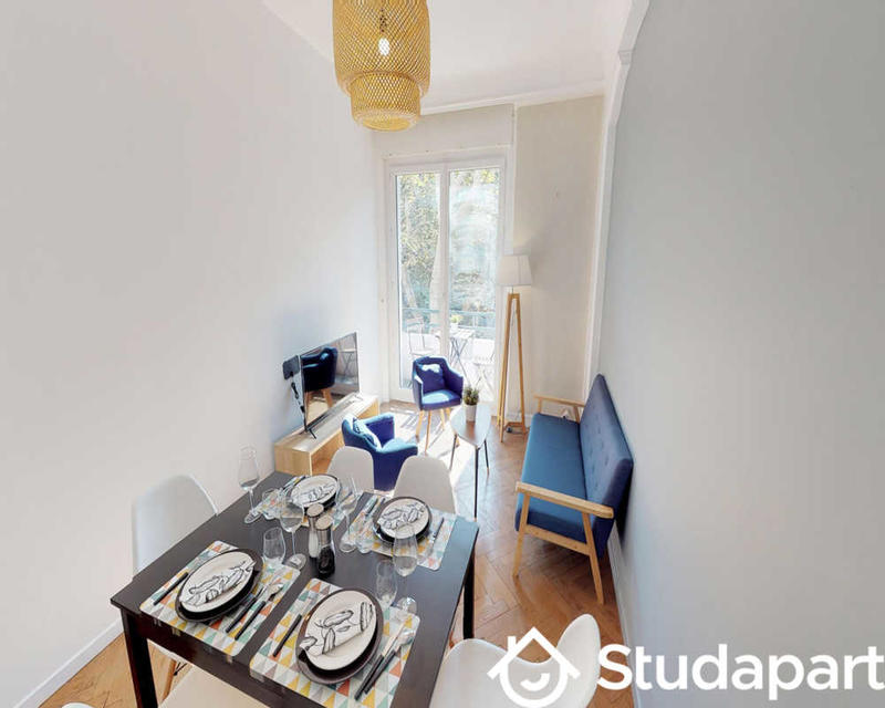 Chambre - 140 m² - 1 pièce