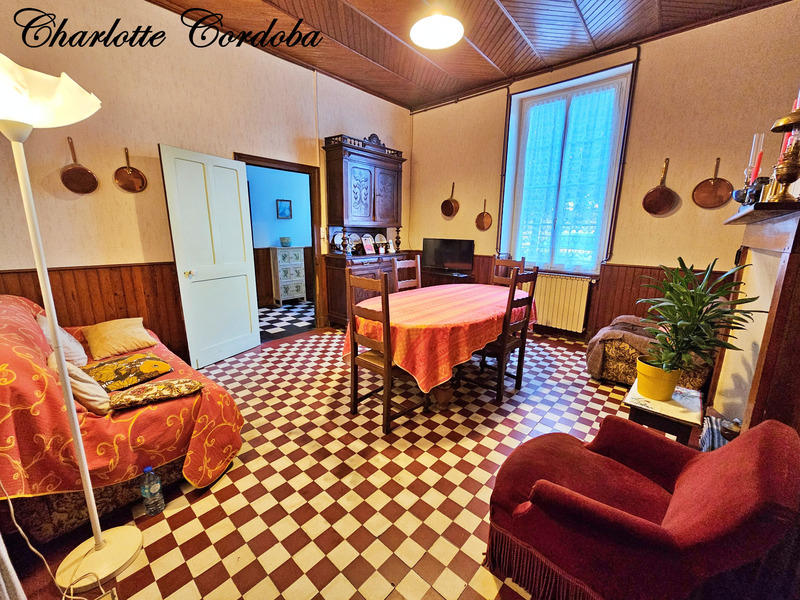 Maison - 157 m² - 6 pièces