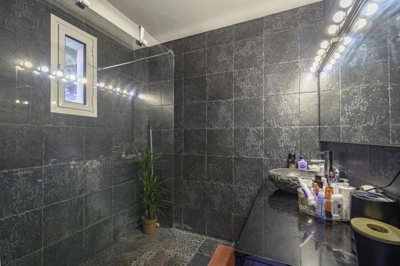 Demeure - 340 m² - 11 pièces