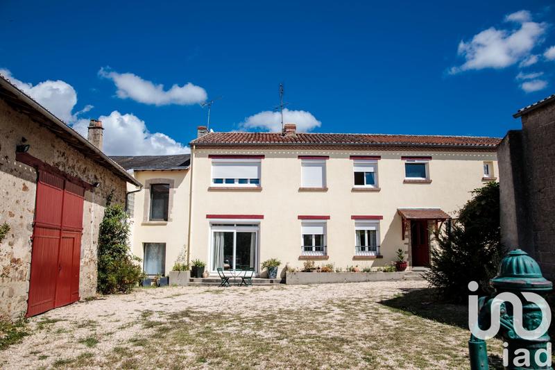 Maison - 248 m² - 10 pièces