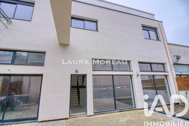 Loft - 170 m² - 5 pièces