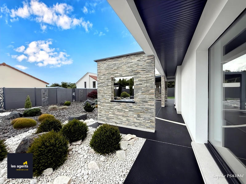 Maison - 103 m² - 4 pièces