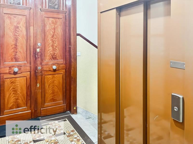 Appartement ancien - 82 m² - 3 pièces