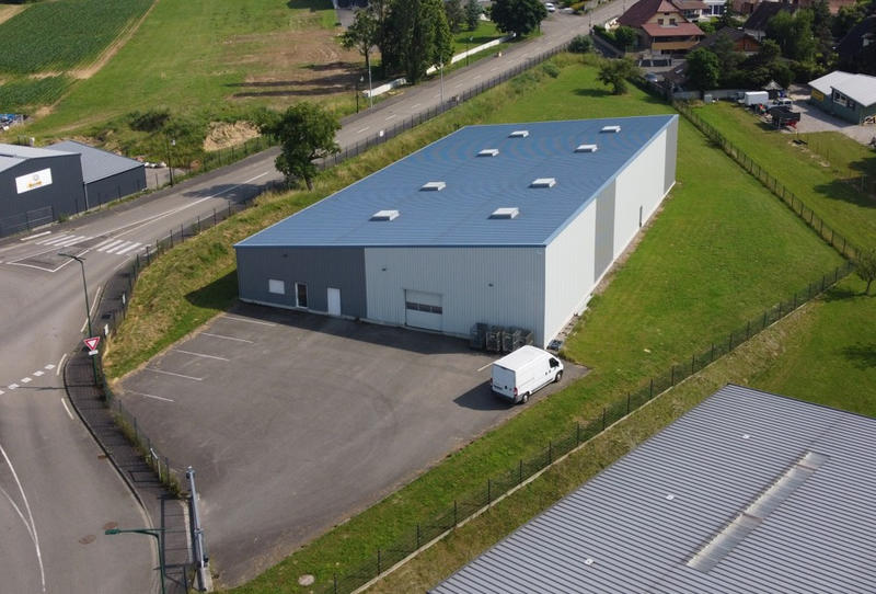 Entrepôt - 1 240 m²