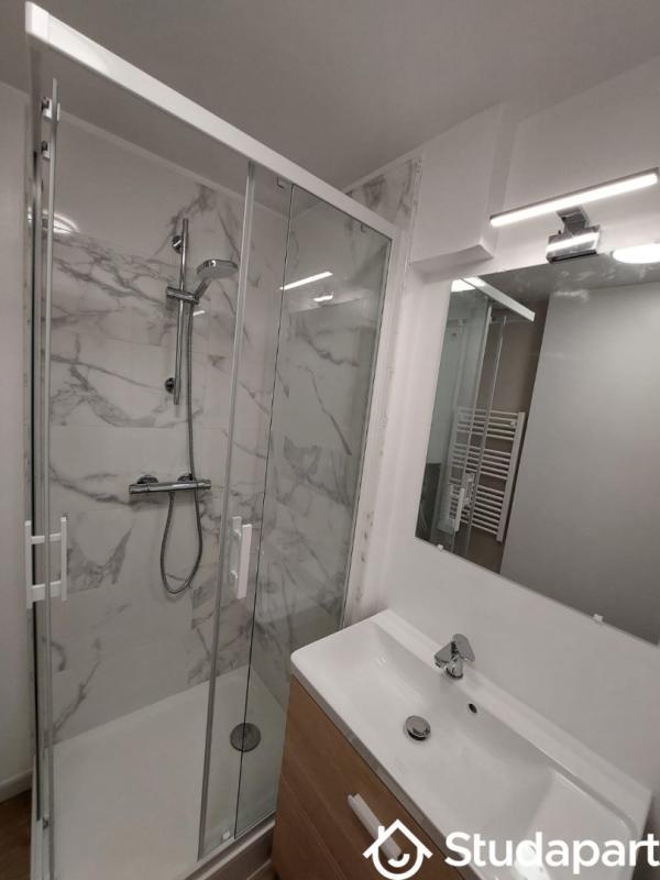 Chambre - 9 m² - 1 pièce