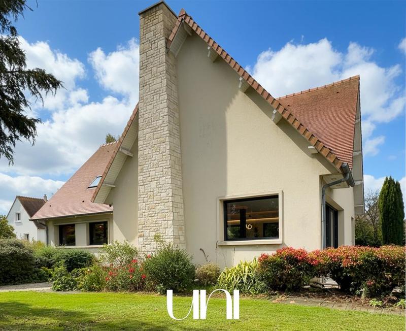 Maison - 265 m² - 8 pièces