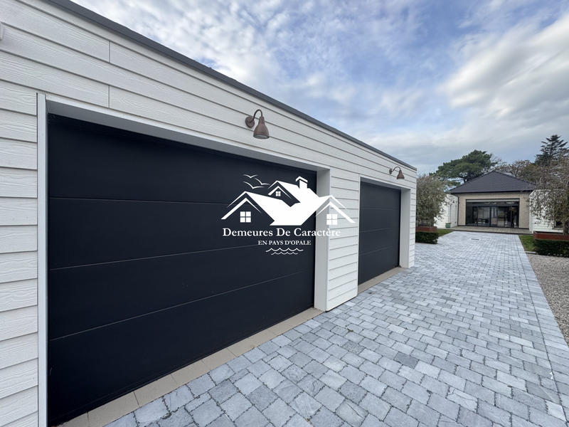 Maison - 210 m² - 6 pièces