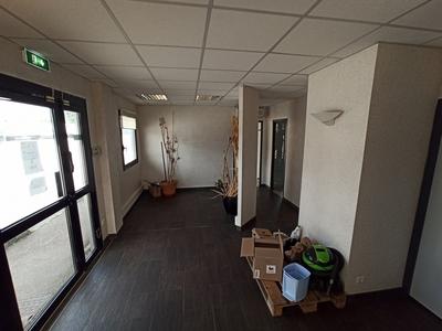Bureau - 330 m²