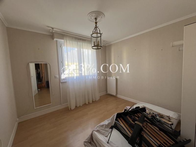 Appartement - 80 m² - 4 pièces