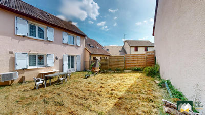 Maison - 92 m² - 5 pièces