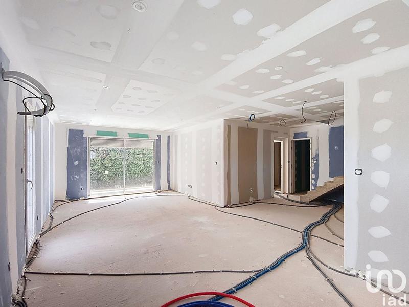 Maison - 102 m² - 5 pièces