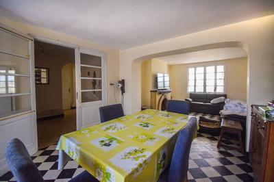 Maison traditionnelle - 156 m² - 7 pièces