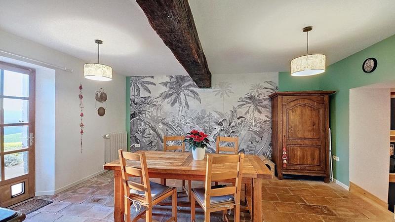 Maison - 330 m² - 9 pièces