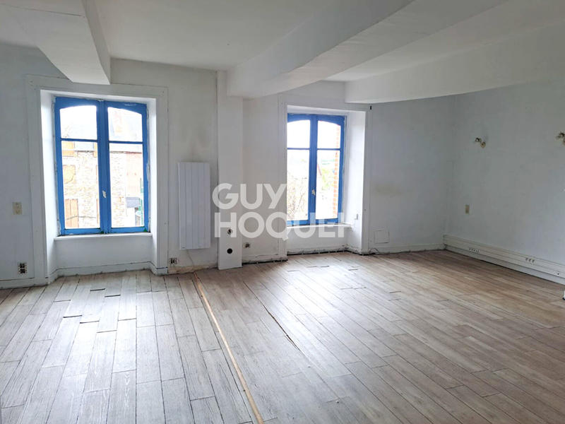 Maison - 300 m² - 8 pièces