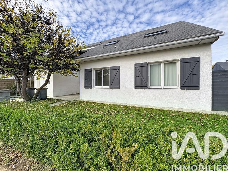 Maison - 182 m² - 8 pièces