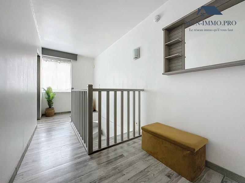 Maison traditionnelle - 205 m² - 6 pièces