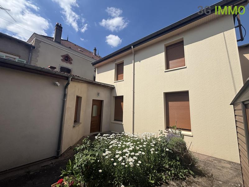 Maison - 122 m² - 5 pièces