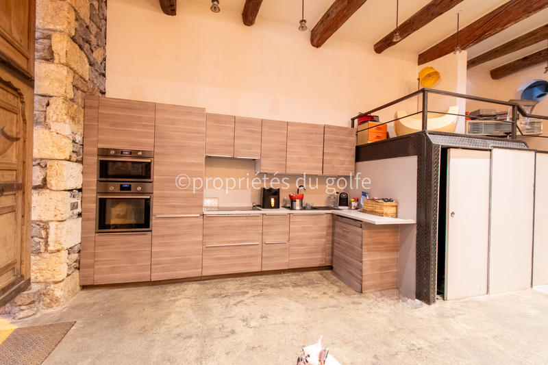 Appartement - 256 m² - 5 pièces