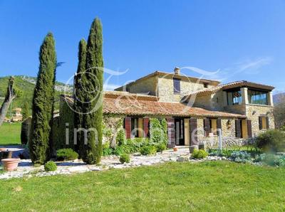 Moulin - 300 m² - 10 pièces