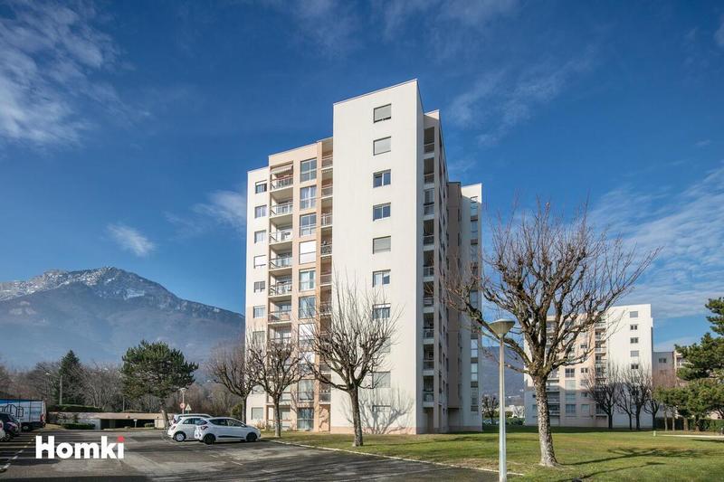 Appartement - 90 m² - 5 pièces