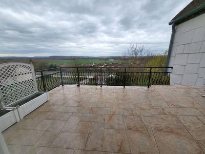 Pavillon - 220 m² - 6 pièces