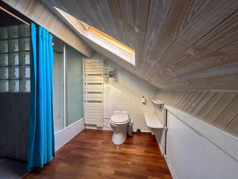 Maison - 210 m² - 6 pièces